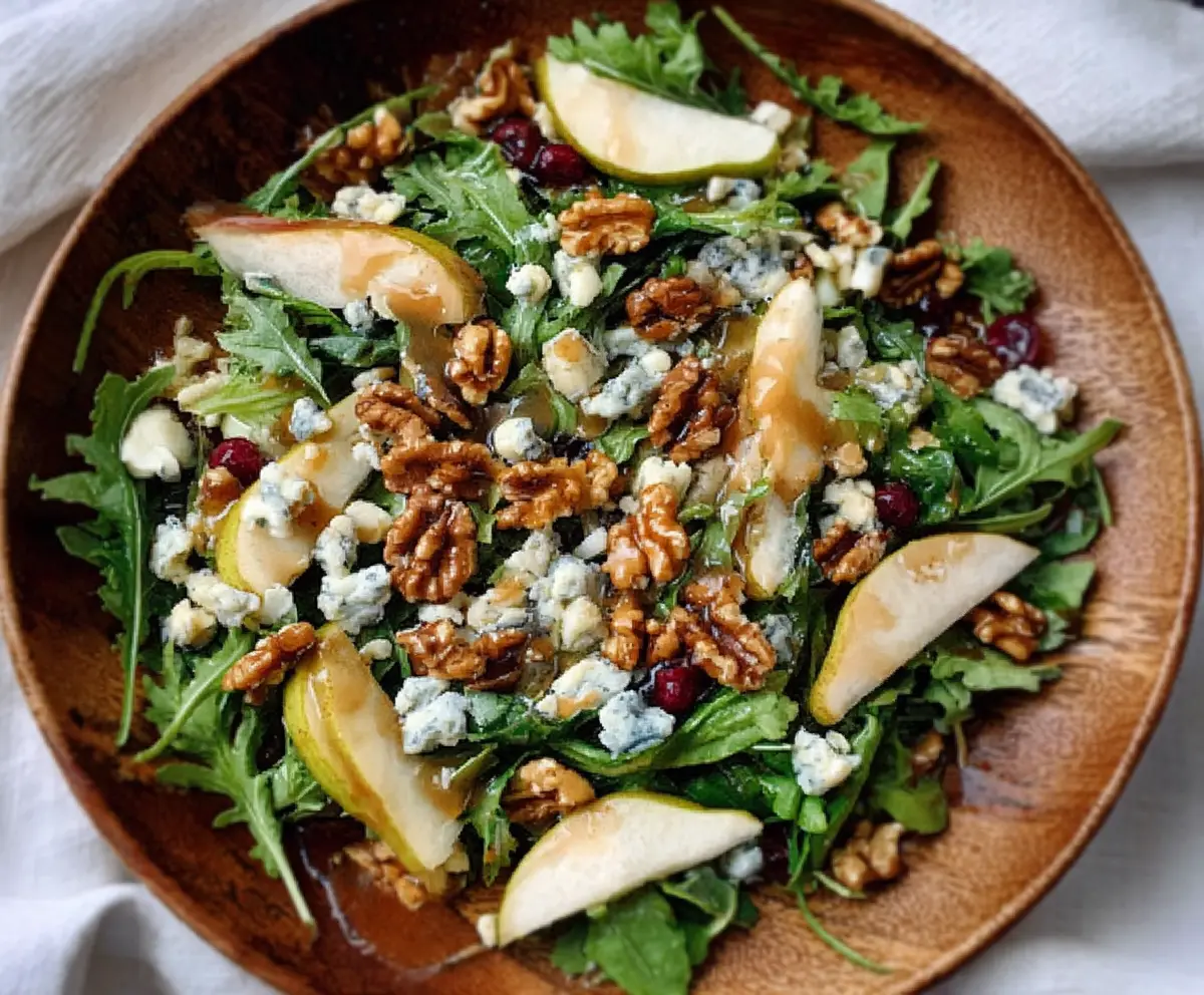 Fresh Pear & Gorgonzola Salad