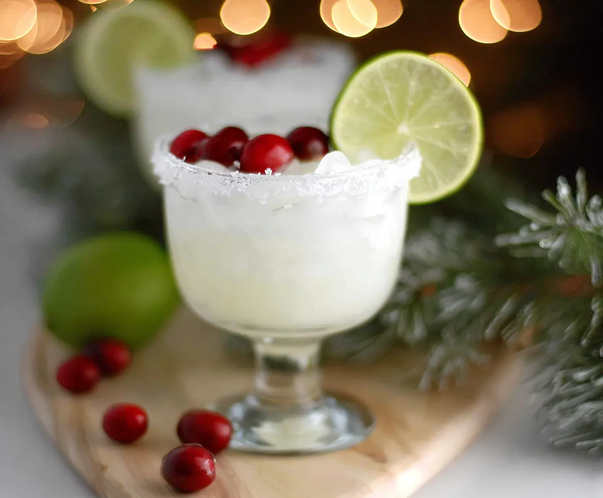 Easy White Christmas Margarita Recipe