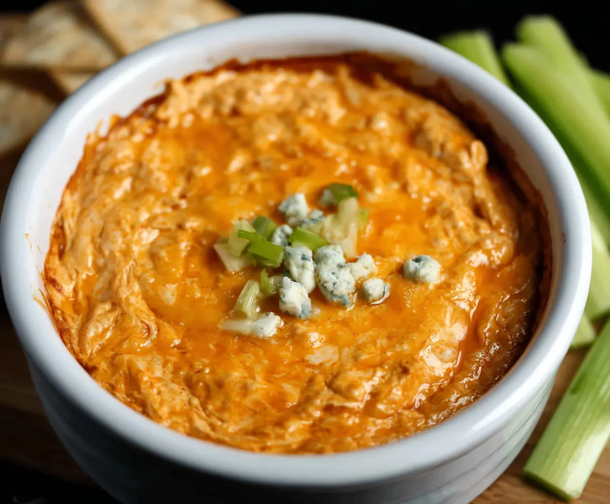 Easy Crock Pot Buffalo Chicken Dip